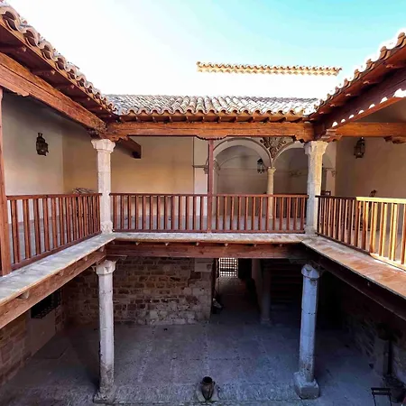 Casa Del Capitan Medina * Úbeda